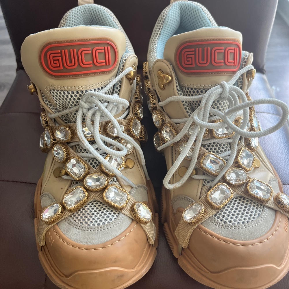 Gucci Beige/Grey Leather And Mesh Flashtrek Removable Crystals Sneaker.Run small